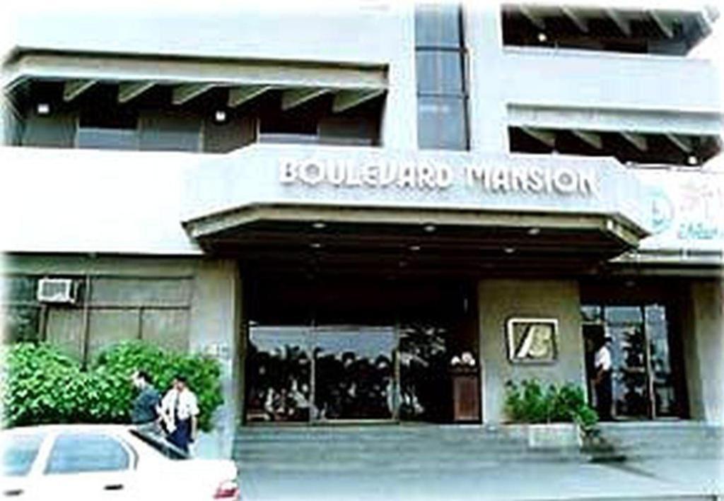 Sunny Bay Suites Manila Zewnętrze zdjęcie