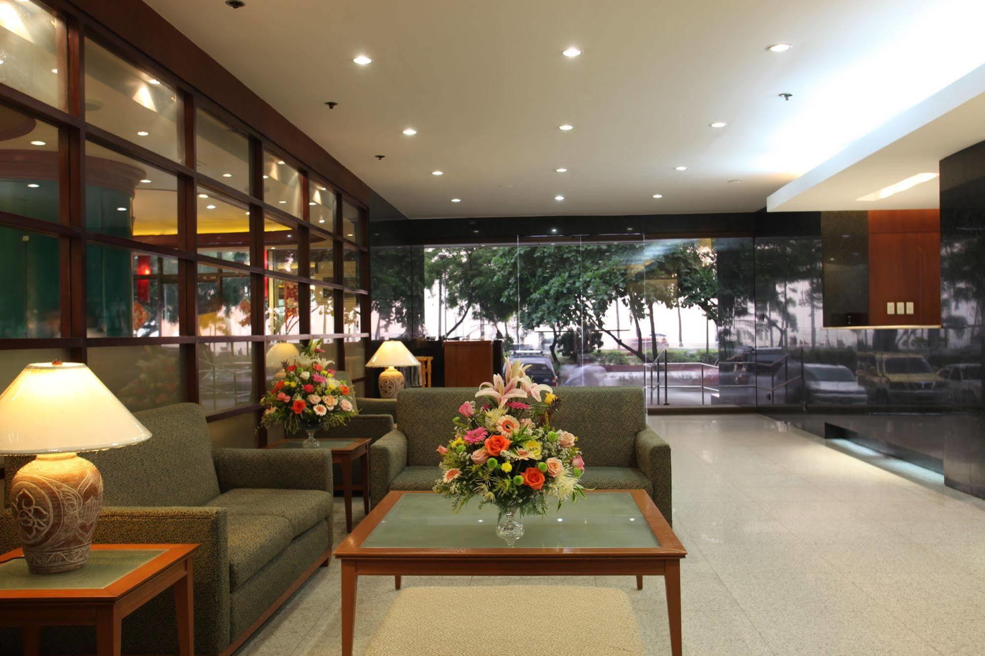 Sunny Bay Suites Manila Zewnętrze zdjęcie