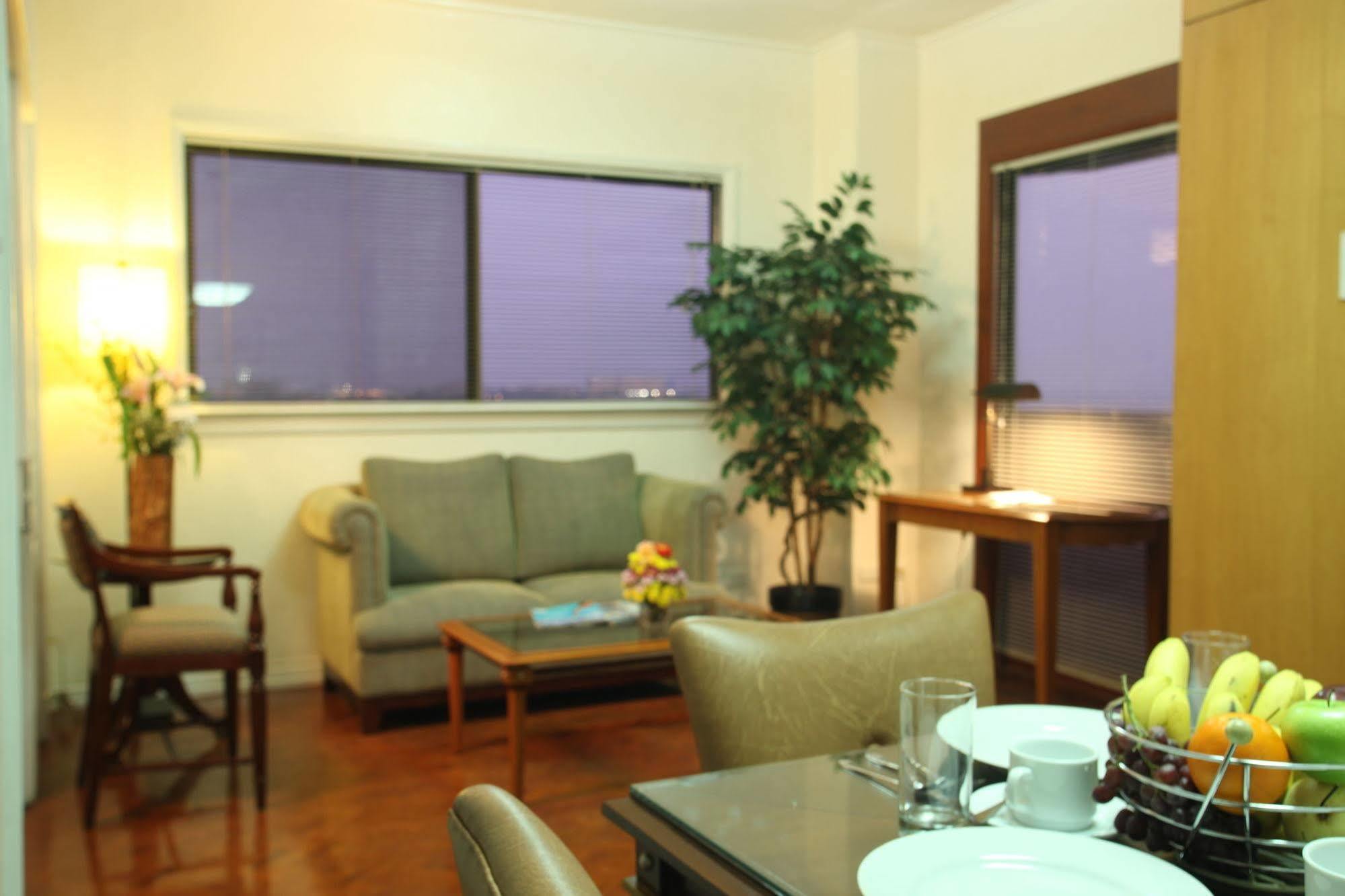 Sunny Bay Suites Manila Zewnętrze zdjęcie
