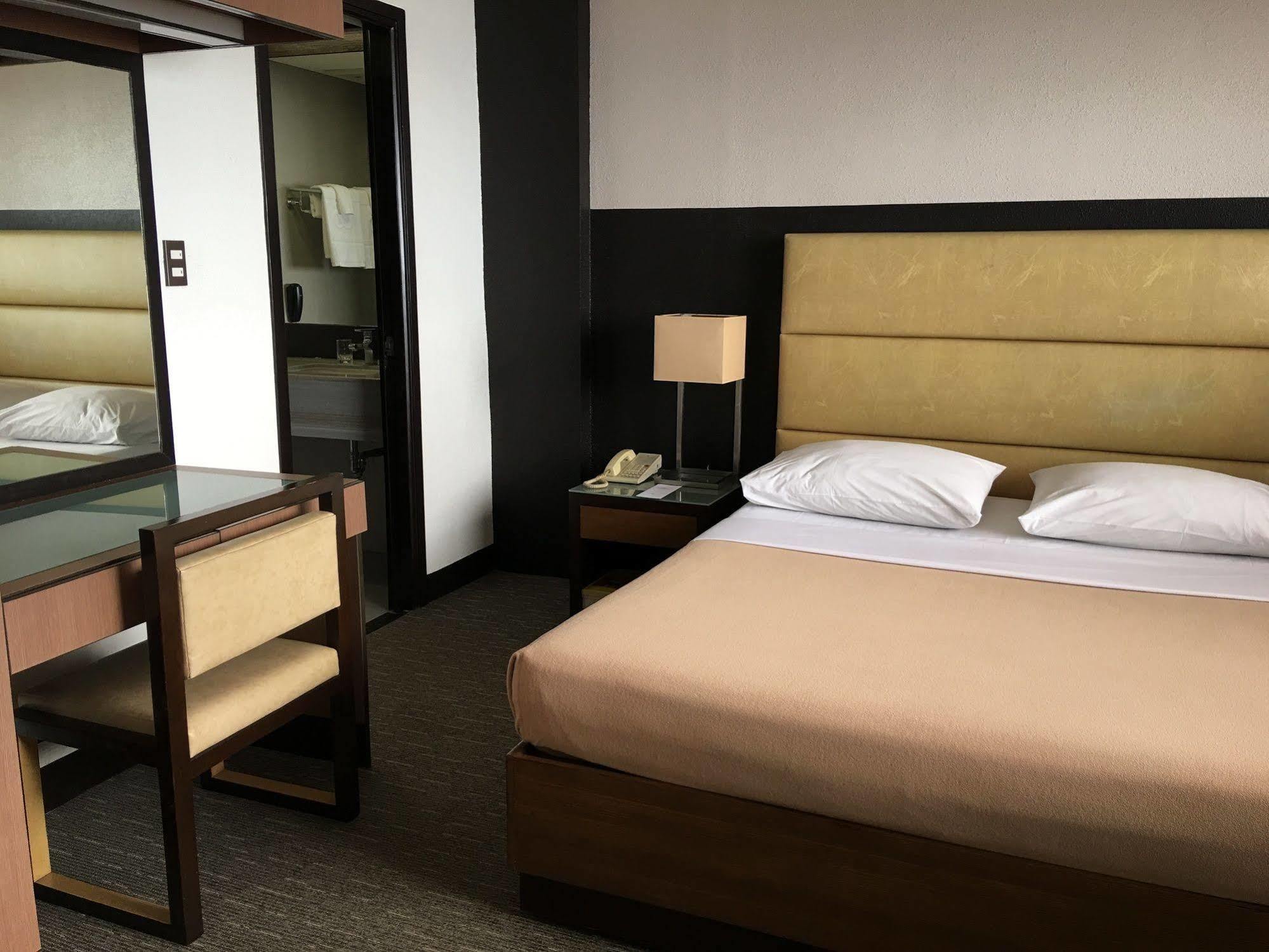 Sunny Bay Suites Manila Zewnętrze zdjęcie